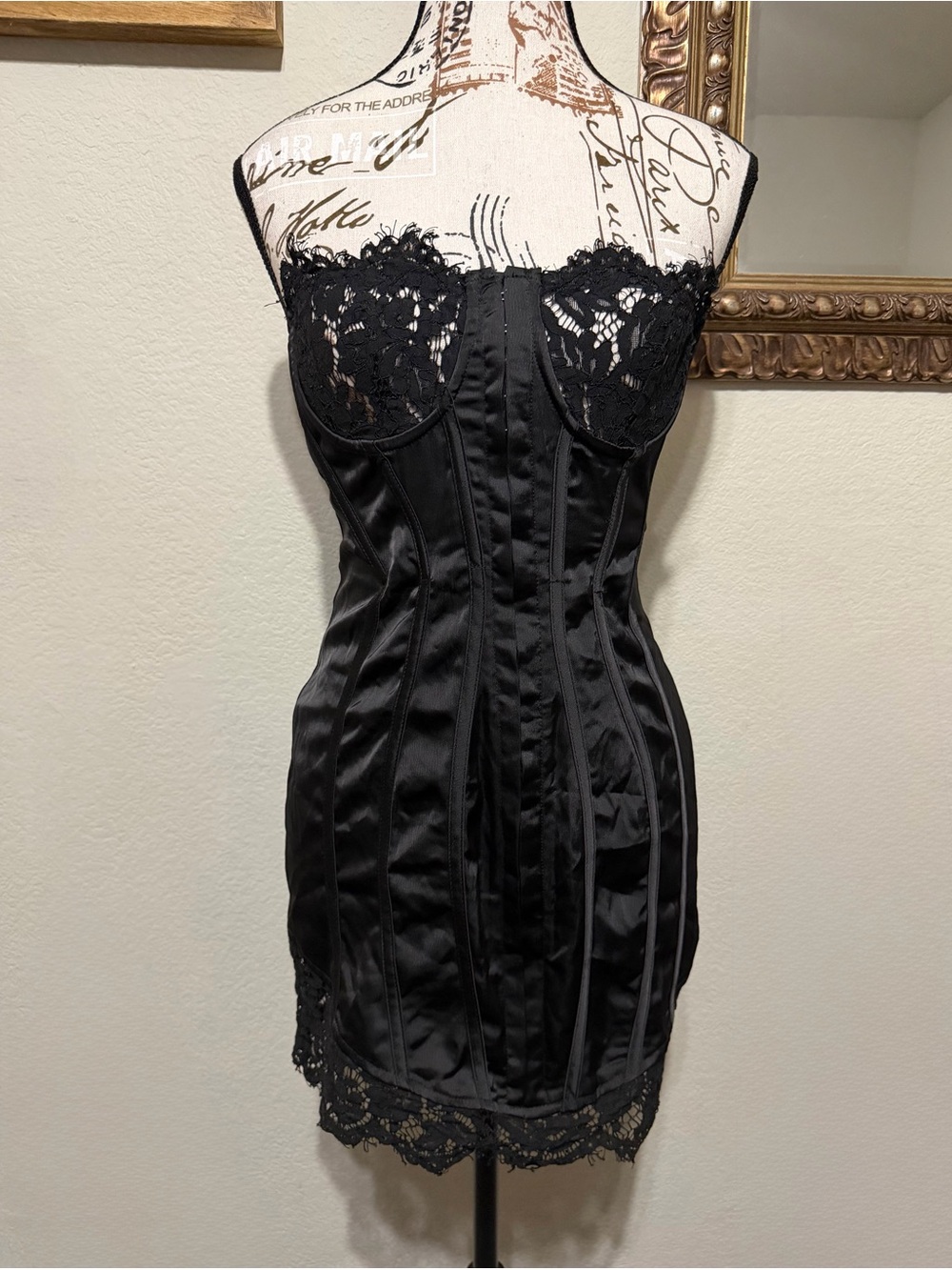 PrettyLittleThing Black Lace Bustier Chemise